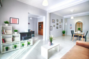 Emphasis - Galerius Palace #Skgbnb